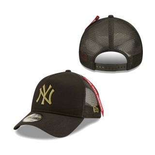 New York Yankees x Alpha Industries A-Frame 9FORTY Trucker Snapback Hat Black