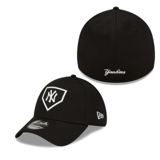 Men's New York Yankees Black 2022 Clubhouse 39THIRTY Flex Hat