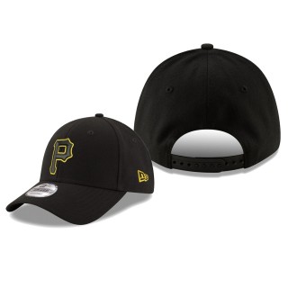 Pittsburgh Pirates Black Momentum 9FORTY Adjustable Snapback Hat