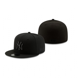 Yankees Black Blackout Collection Logo Hat