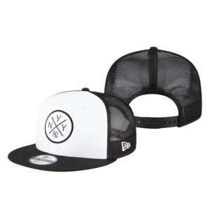 New York Yankees White Black Vert 2.0 9FIFTY Trucker Snapback Hat
